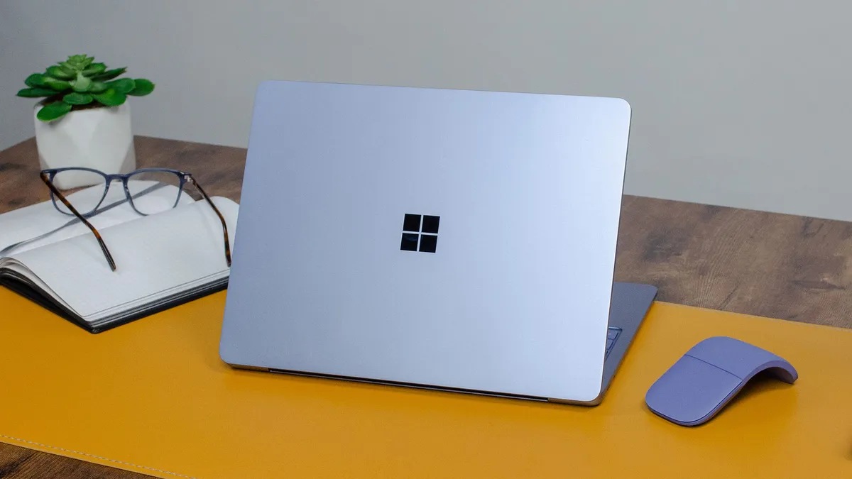 Thiết kế và chất lượng xây dựng Surface Laptop 13 inch