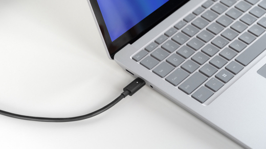 Sạc bằng cổng USB-C