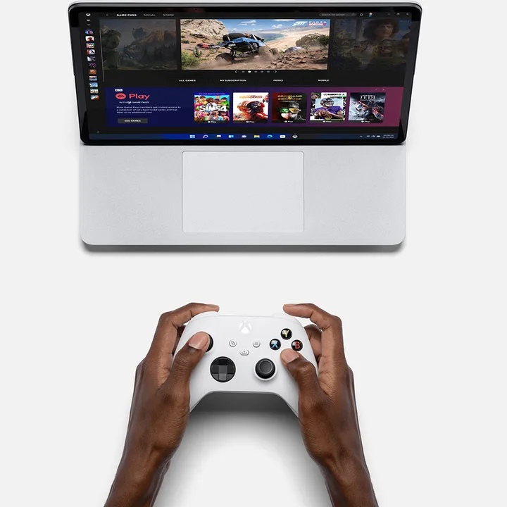 phụ kiện gì để chơi game trên Surface