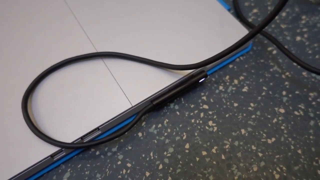 Kiểm tra bộ sạc và cổng kết nối Surface