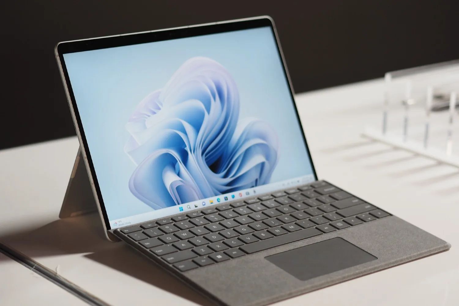 Cách khắc phục lỗi bàn phím Surface Pro