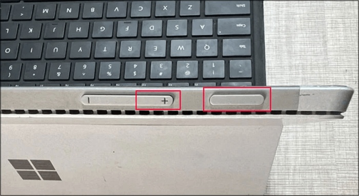 Hard Reset Surface Pro bằng hai nút