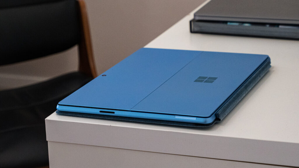 Đánh giá thiết kế Surface Pro 9